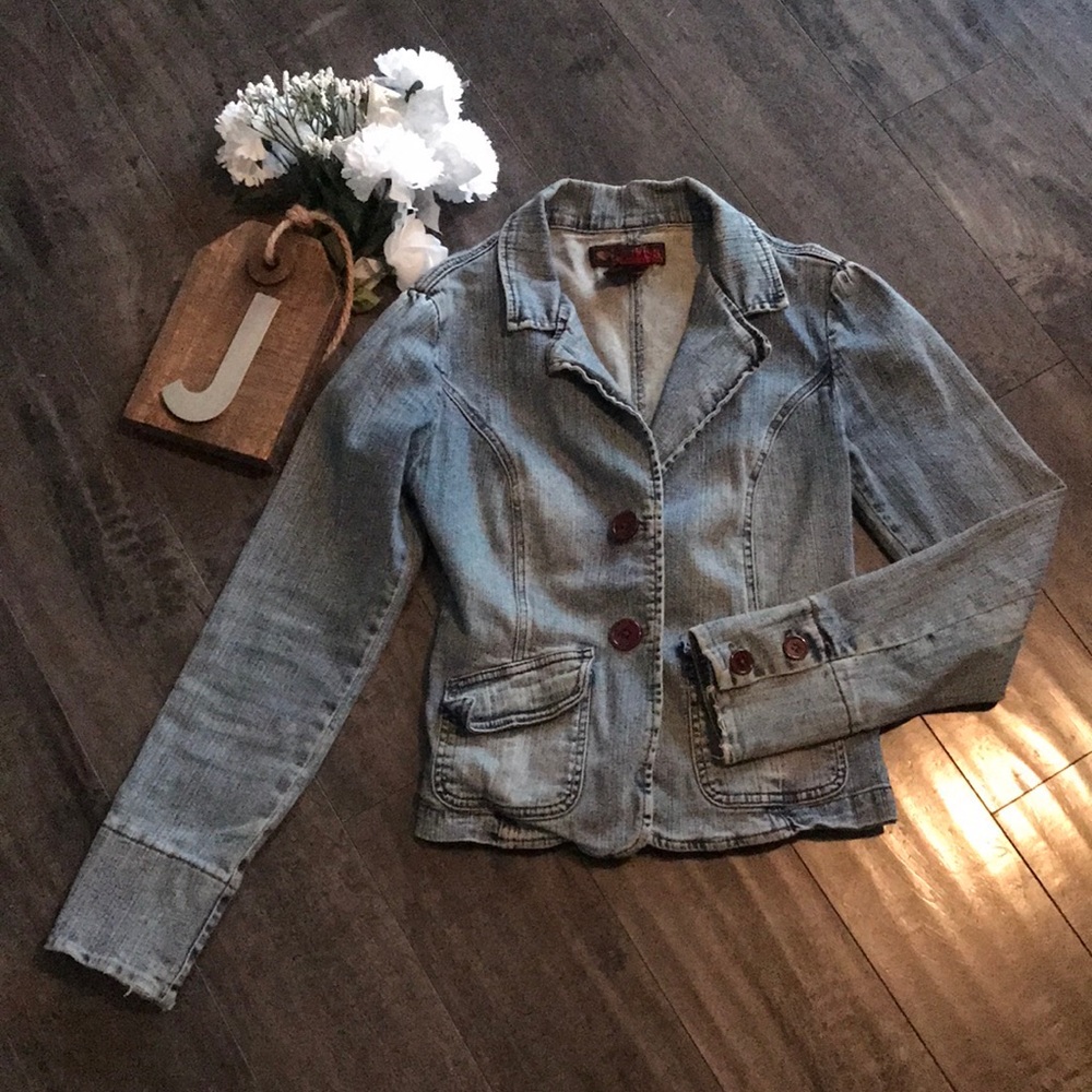 First Kiss Denim Blazer w/Brown Button Detail Size Small